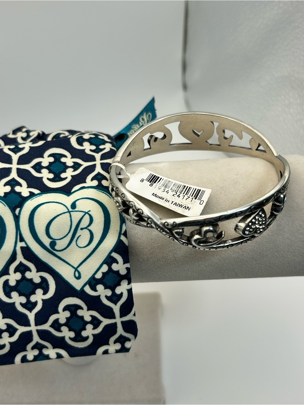 Brighton Love Struck Bangle Bracelet Silver Plated Size 7.5 Crystals & Cloth Bag